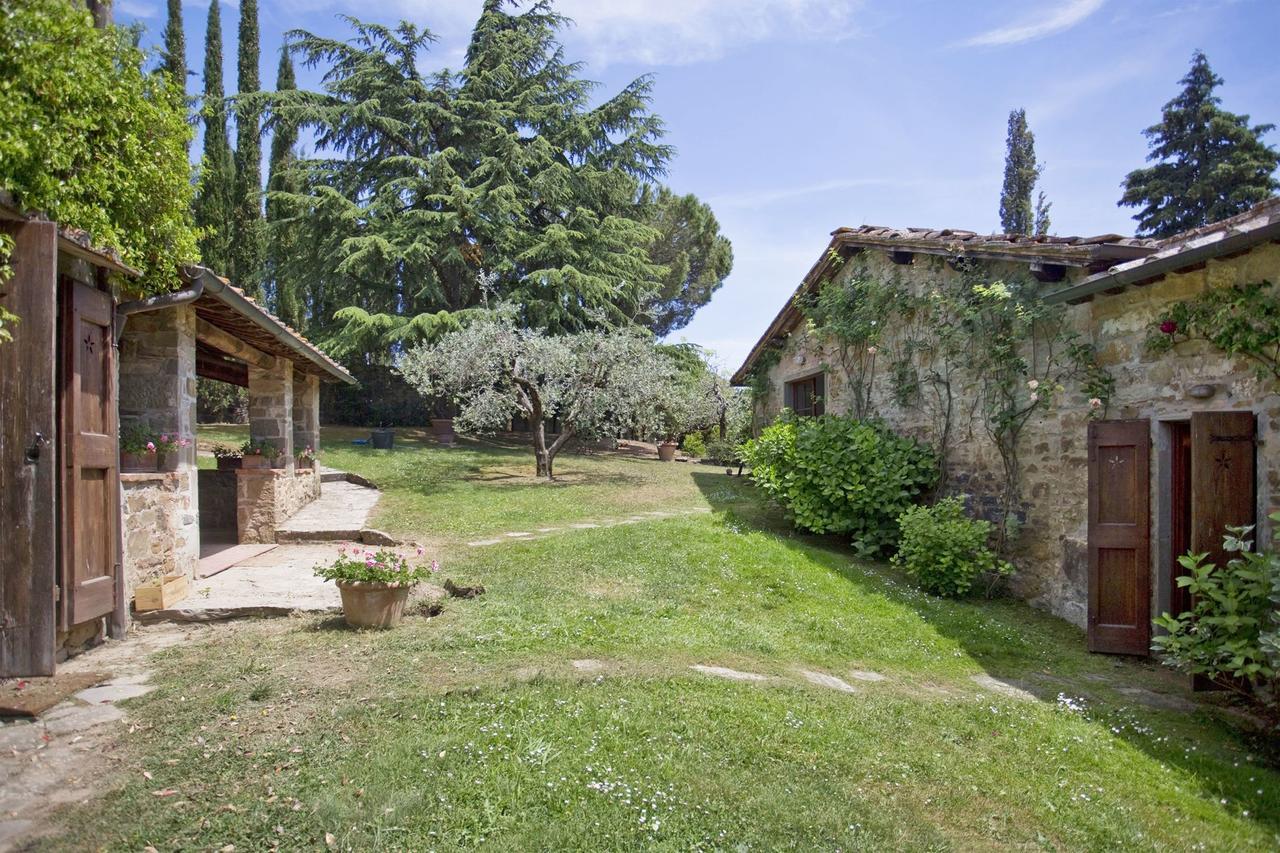 Pozza Di Volpaia By Salogi Villas Radda in Chianti Eksteriør bilde
